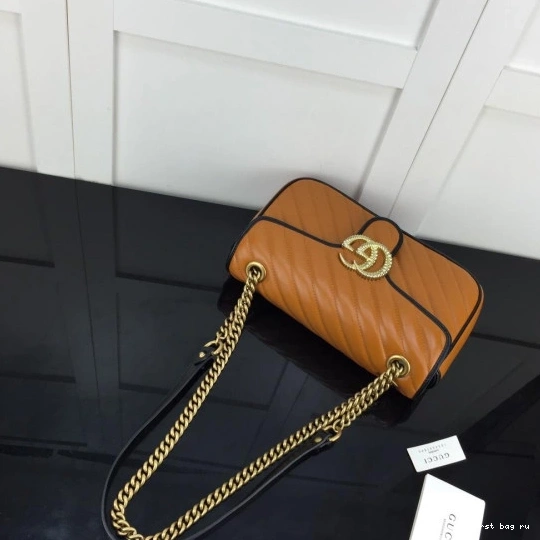 First bag ru 26CM Marmont Gucci GG 0813